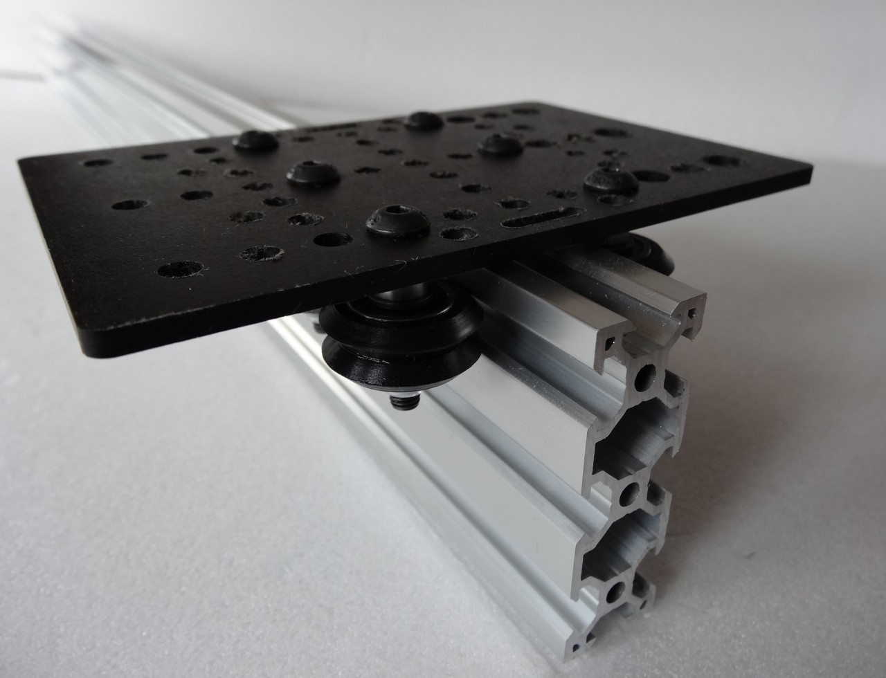 V-Slot 20 x 60mm - Black - 20 Series - Image 2